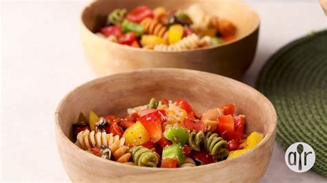 Smoked almonds give this traditional pasta salad a little extra crunch. Festive Pasta Salads / Fall Harvest Pasta Salad | Recipe ...