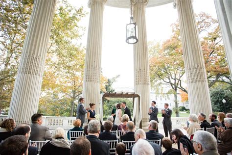 Wedding Ceremony At Washington Dc Dar A Chuppah Under The Portico Dc