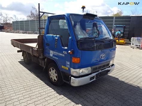 Toyota Dyna Hiace 100 Truck Kapow Online Auctions
