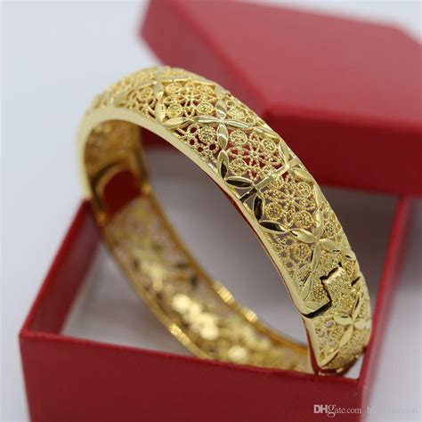 Exquisite Filigree Womens Bangle 18k Yellow Gold Filled Hollow Bracelet
