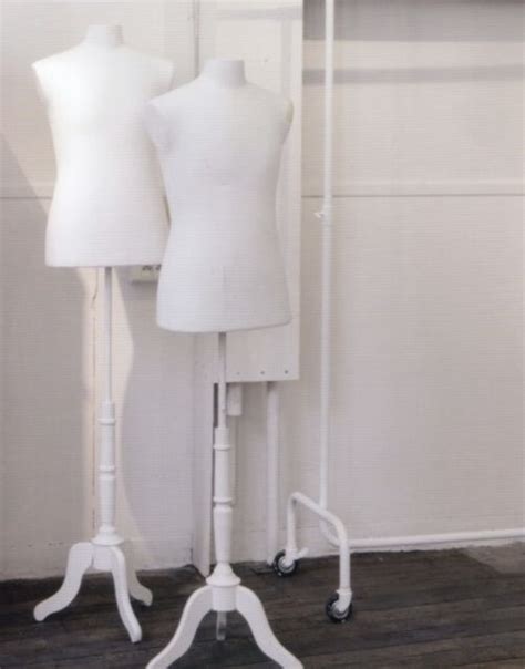 Maison margiela, formerly maison martin margiela, is a french luxury fashion house headquartered in paris and founded in 1988 by belgian designer martin margiela. Margiela | Store interiors, Maison martin margiela, Martin ...