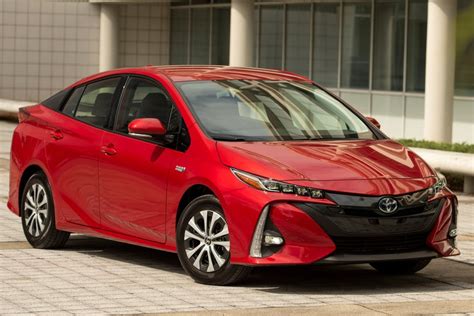 Wanting To Buy A Hybrid Car Here Is What You Should Know