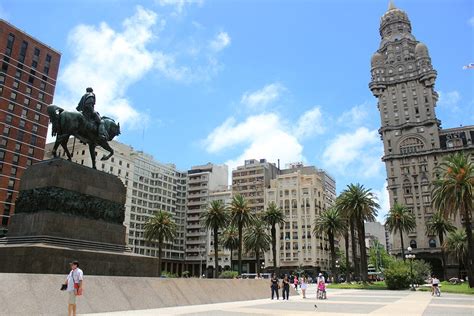 O Que Fazer Em Montevideo Pontos Turísticos E Roteiro De 2 Dias Foco No Mundo
