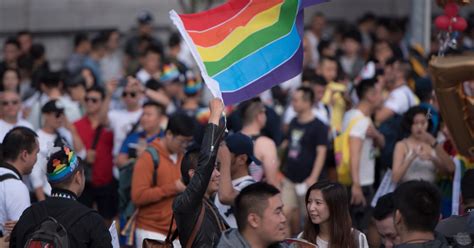 Hundreds Of Thousands Attend Pride March Amid Taiwans Gay Marriage Debate