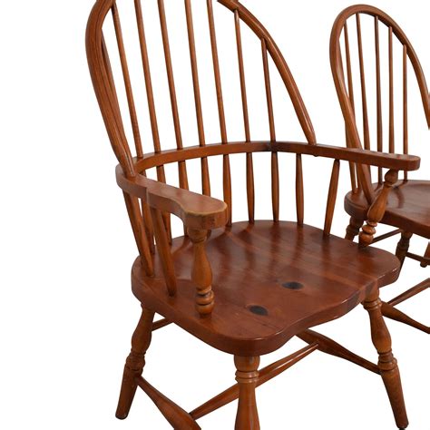 72 Off Broyhill Furniture Broyhill Windsor Style Dining Chairs Chairs