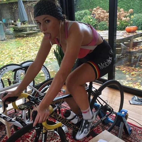 This Dutch Cyclist Will Make Your Heart Race Photos Female