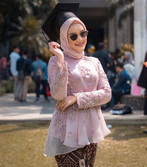Model Kebaya Wisuda Hijab Terbaru Dan Terbaik 2022 Model Baju Terbaru