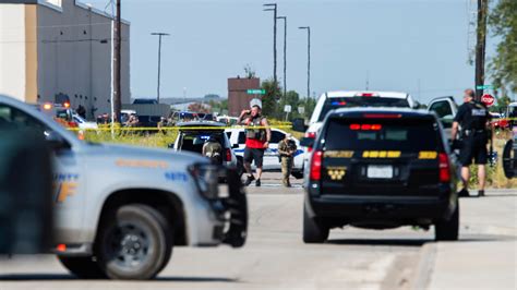 53 People Died In Mass Shootings In August Alone In The Us The New