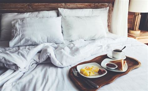 Breakfast In Bed Ideas For Valentines Day And Beyond Saatva