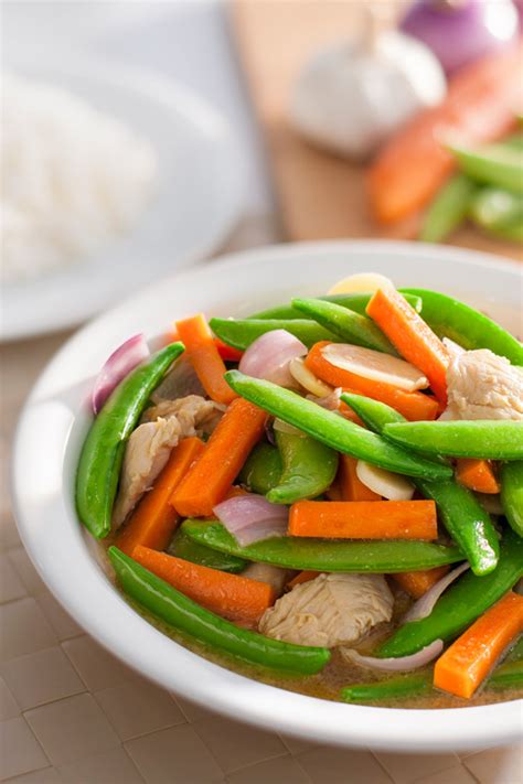 Untuk memudahkan ketika di dapur, di bawah ini kami sajikan resep dan cara memasak sayur kacang panjang kuah santan yang enak dan sedap. Resepi Sayur Campur Kacang Manis | Ajinomoto Malaysia
