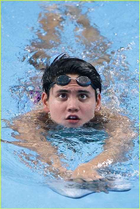 If you know your stuff, you probably know that olympic athletes may struggle to make much money. Joseph Schooling Beats Michael Phelps in 100m Butterfly ...