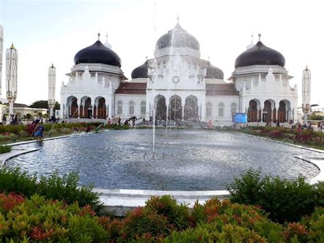 Yuk Wisata Religi Di 10 Masjid Bersejarah Di Indonesia