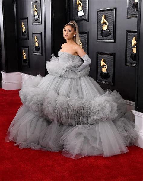 Iconic Looks From The 2020 Grammy Awards Her Campus