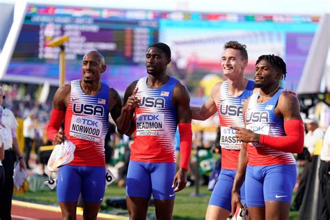 Us Team Dominates Heats Qualifies For Mens 4x400 Relay Final At