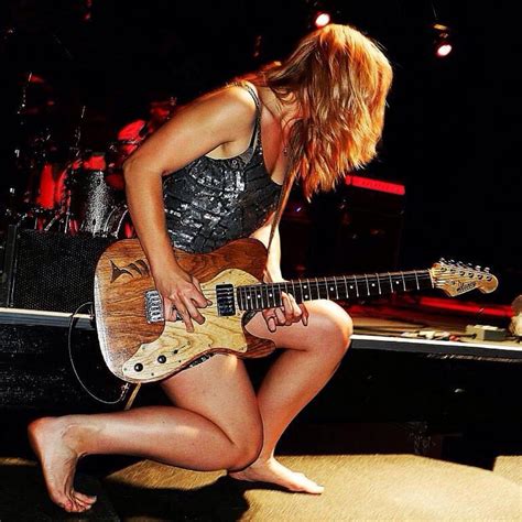 Samantha Fish Pesquisa Google Female Guitarist Guitar Girl