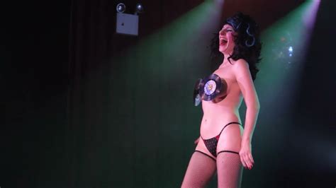Naked Minnie Tonka In Getting Naked A Burlesque Story