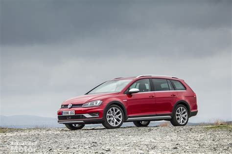 Test Volkswagen Golf Alltrack 2 0 TDI 184 CV DSG Familiar And Versatile With Video