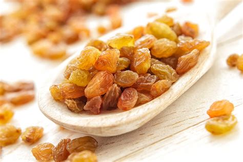 This is the exact opposite effect of most carbs, which increase blood sugar levels. Low Blood Sugar: Tricks to Manage Hypoglycemia | Reader's ...