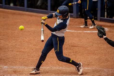 Michigan Softball With Another Perfect Weekend Improves To 9 0
