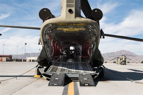 We Got Inside The Massive Ch 47 Chinook Helicopter Business Insider