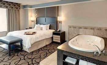 Guests can relax in the indoor swimming pool, spa bath, sauna or steam room. New York Jacuzzi® Suites - Excellent Romantic Vacations