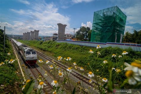 Luhut Kereta Cepat Jakarta Bandung Lambang Modernisasi Transportasi