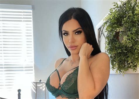 Day Fiancé Spoilers Larissa Lima Fires Back At Fans Who Criticize Her Because She Sells