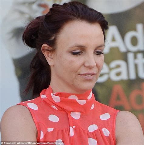 Maybe you would like to learn more about one of these? Britney Spears reaches for salad as she grabs quick lunch ...