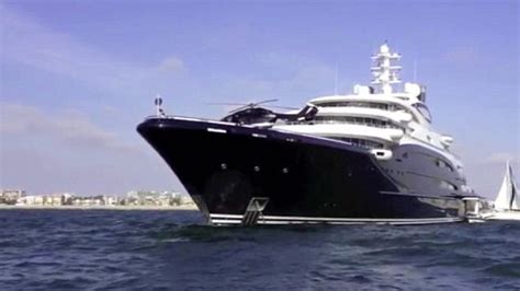 What yacht did bill gates buy? HollyNolly: Thanks dad! Bill Gates treats his family to a ...