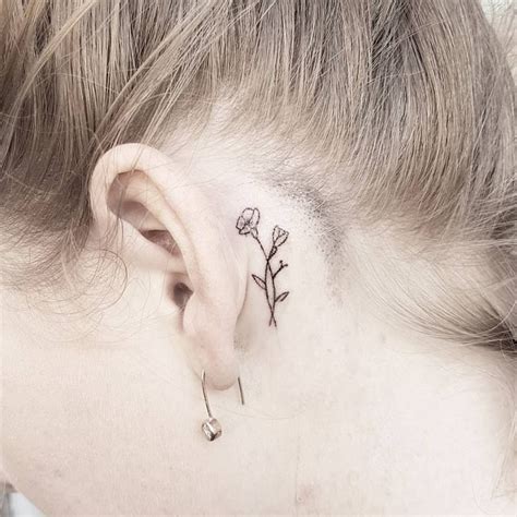 60 Gorgeous Behind Of The Ear Tattoos That Are So Rare And Cute Behind Ear Tattoos Flower