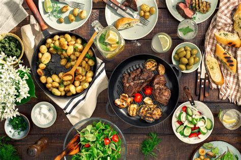 21 tips for hosting a dinner party on a budget | lovefood.com