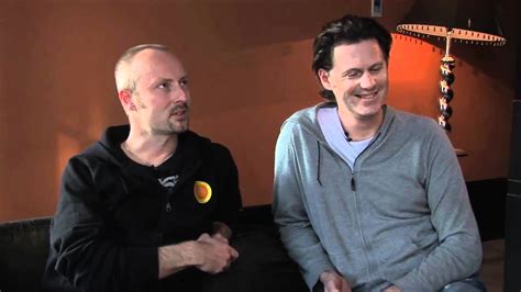 Bekijk alle uitzendingen met bas kennis. Interview Bløf - Peter Slager en Bas Kennis (deel 1) - YouTube