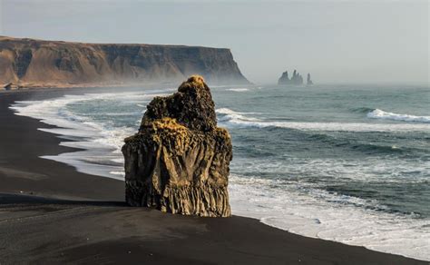 Conoce La Playa De Arena Negra Más Hermosa Del Mundo Ubicada En Islandia