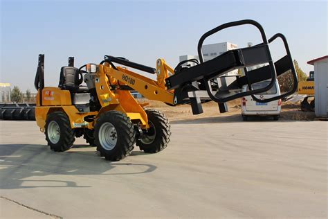 High Quality New Designed Hq180 With Bale Fork Ce Mini Loader China