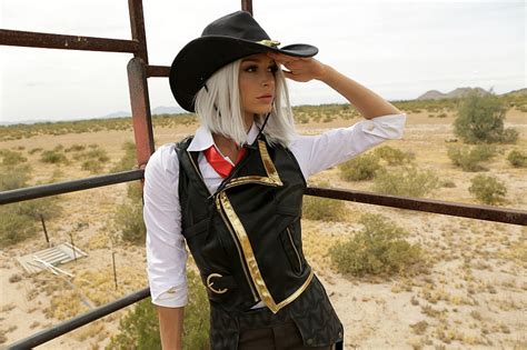 2560x1440px 2k Free Download Cowgirl ~ Emma Hix Blonde Cowgirl Model Hat Hd Wallpaper