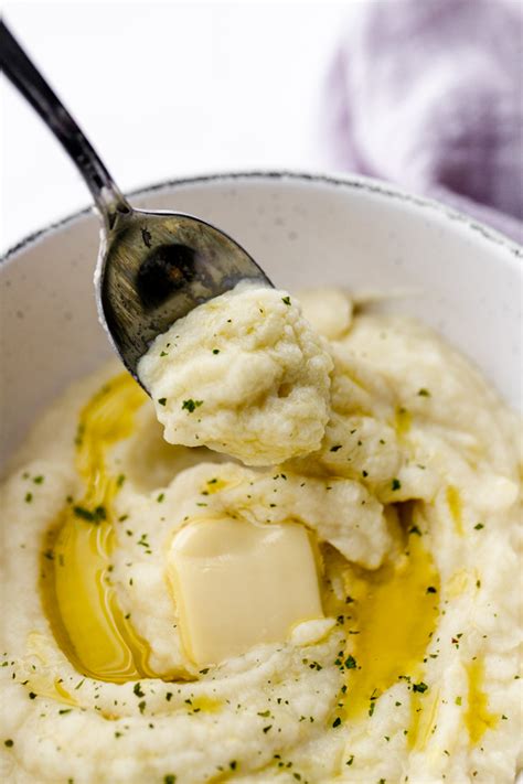 Easy Healthy Vegan Garlic Cauliflower Mashed Potatoes Recipe