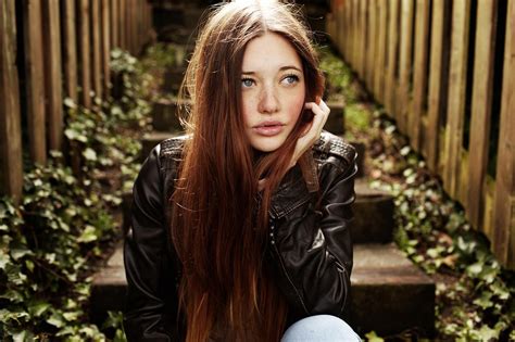 baggrunde kvinder model portræt langt hår blå øjne fotografering læber mode hegn