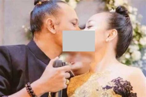 Foto Pasangan Sulinggih Berciuman Viral Di Medsos Phdi Denpasar Akan Lakukan Ini 1