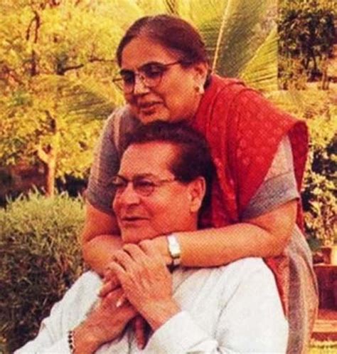 salim khan s love life broke stereotypes and leads a happy life with his two wives under one roof