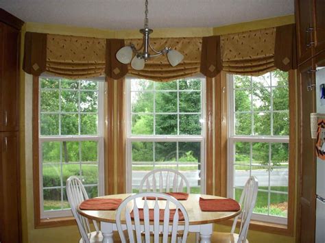 33 Wonderful Window Treatments For Bay Window In Kitchen — Breakpr