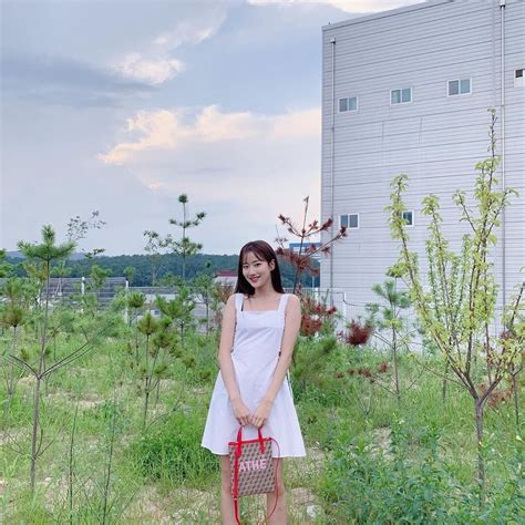 카피툰은 네이버웹툰 다음웹툰 카카오웹툰 레진코믹스 짬툰 투믹스 탑툰 만화책 미리보기 및 다시보기를 제공합니다. 이나은 - 여자 연예인 - 에펨코리아