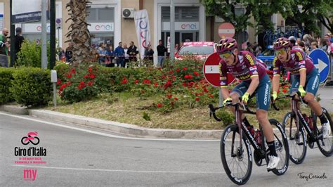 Giro Ditalia 2023 Passaggio A Termoli Youtube