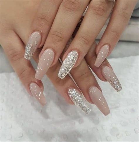 Enjoy 3 for 2 on secleted la roche posay, vichy and cerave. Glitter claws @chi_sweet | Fall acrylic nails, Christmas ...