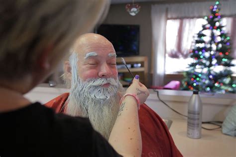 Santa Goes Pro Real Bearded St Nicks Visit The Hairdresser Before