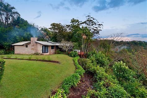 Experience tranquil days and carefree nights with songbirds restaurant & accommodation. Mount Tamborine accommodation | Retreat House | escarpment ...