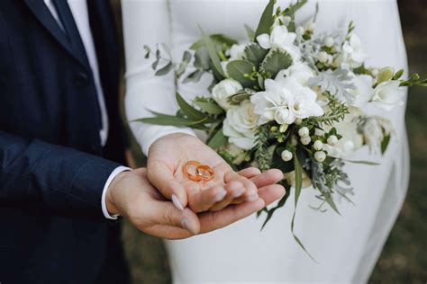 √ 15 Inspirasi Karangan Buket Bunga Pernikahan Yang Unik Citra Florist