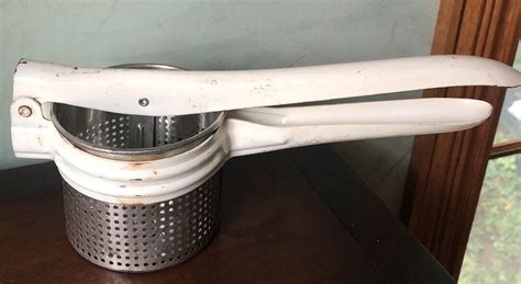 Vintage Handy Things Hand Potato Ricer Fruit Juicer Strainer Stainless