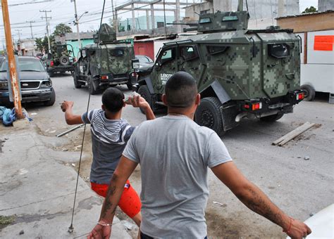 mexican soldiers kill five men in border city rights group alleges reuters