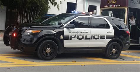 Florida Cops Wife Dies After Being Locked In Squad Car Headline Health