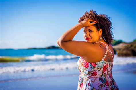 Fotos gratis playa mar persona niña mujer fotografía vacaciones modelo color azul